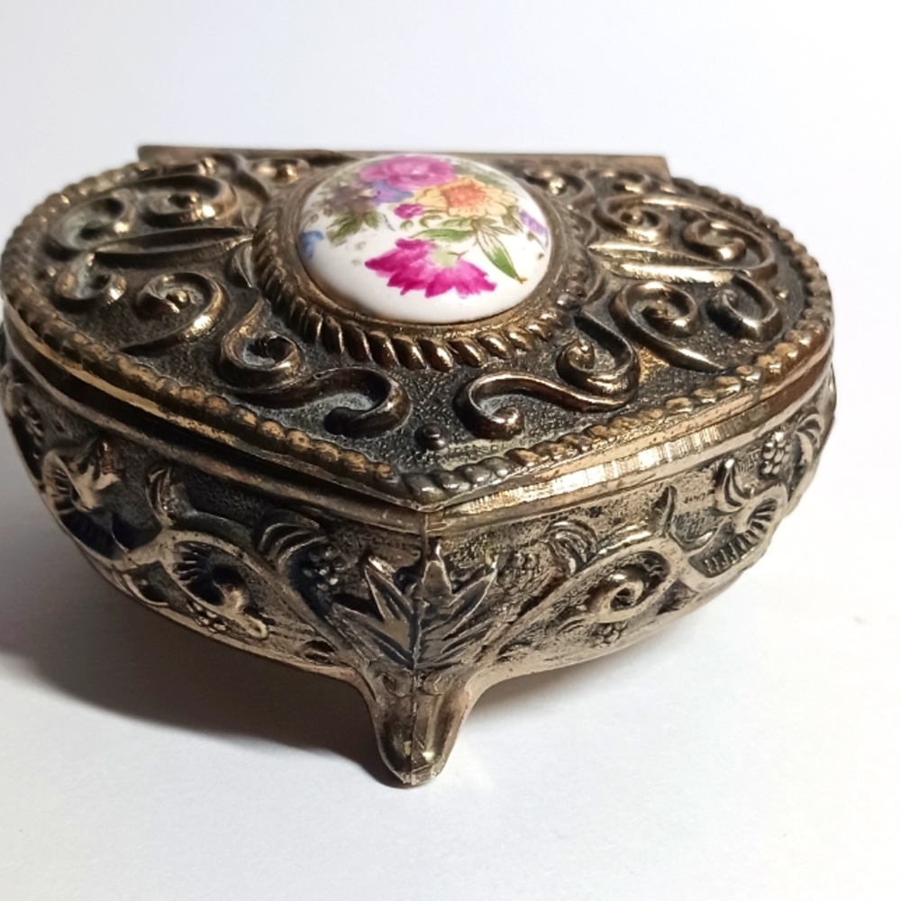 Vintage Enameled Cabochon, Heart Jewel Box, Metal Trinket Box, Rose Cabochon